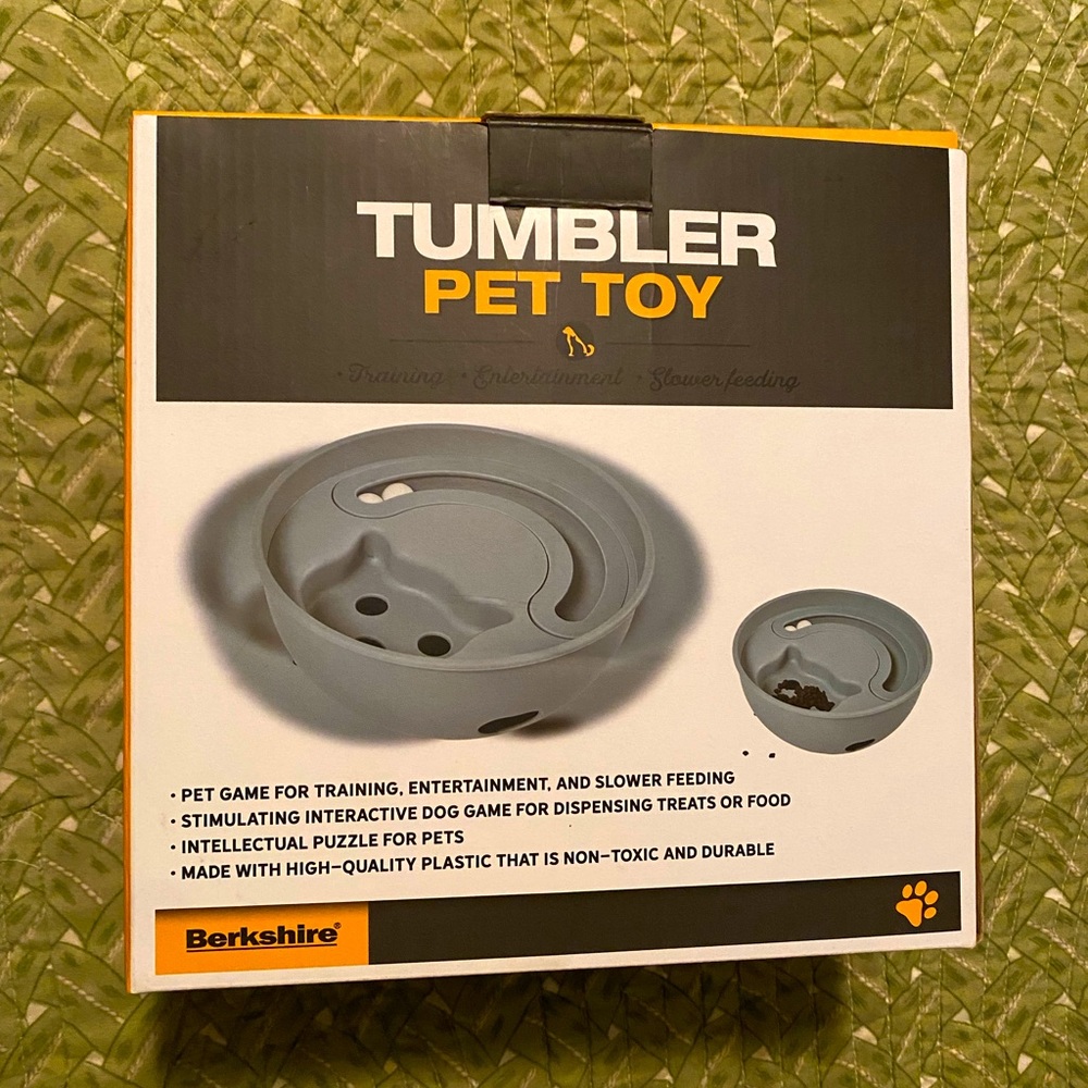 Berkshire Tumbler Pet Toy